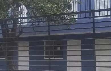 Imagem: A kitnet possui 1 Dormitório, 1 Banheiro, 1 Vaga na garagem