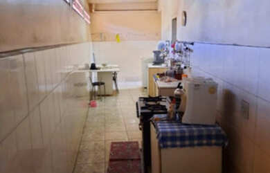 Imagem 4: 2 Casas por R$ 250 mil. Varanda, 2 Vagas na garageme5 Dormitórios