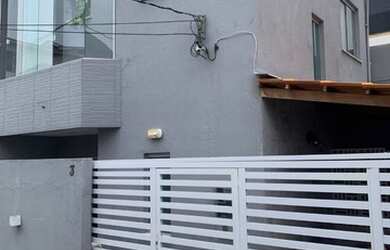 Imagem: A casa em condomínio possui 2 Dormitórios, 3 Banheiros, 1