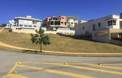 Imagem: O terreno possui 865m² de Área e está localizado em Jardim