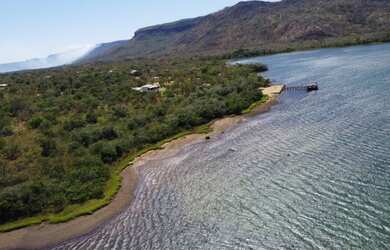 Imagem: A chácara possui 40.000m² de Área e está localizado em