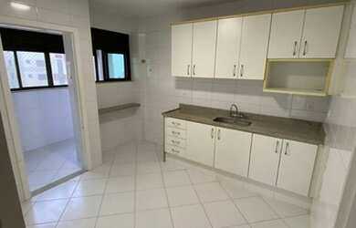 Imagem: O apartamento possui 3 Dormitórios, 2 Banheiros, 1 Vaga na