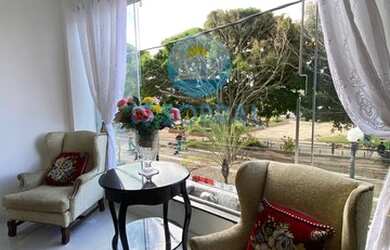 Imagem: A casa possui 3 Dormitórios, 3 Banheiros, 5 Vagas na garagem