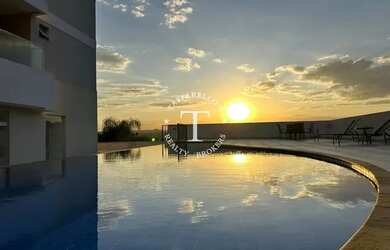 Imagem: O apartamento possui 2 Dormitórios, 1 Banheiro, 2 Vagas na