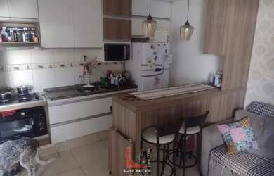 Imagem: A casa possui 3 Dormitórios, 3 Banheiros, 1 Vaga na garagem