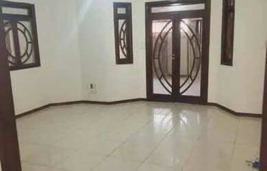 Imagem: A casa possui 3 Dormitórios, 1 Banheiro, 1 Vaga na garagem