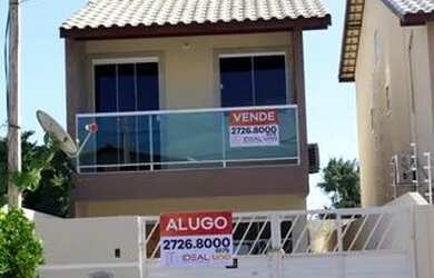 Imagem: A casa possui 3 Dormitórios, 1 Banheiro, 2 Vagas na garagem