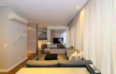 Imagem: O studio possui 1 Dormitório, 2 Banheiros, 2 Vagas na garagem