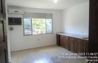 Imagem: A casa possui 3 Dormitórios, 2 Banheiros e está localizado