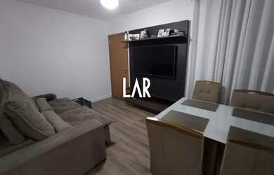 Imagem: O apartamento possui 2 Dormitórios, 1 Banheiro, 1 Vaga na garagem