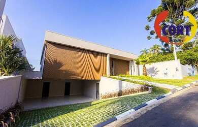 Imagem: A casa em condomínio possui 3 Dormitórios, 1 Banheiro, 3 Vagas