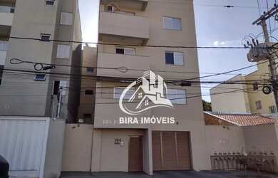 Imagem: O apartamento possui 3 Dormitórios, 1 Banheiro, 1 Vaga na garagem