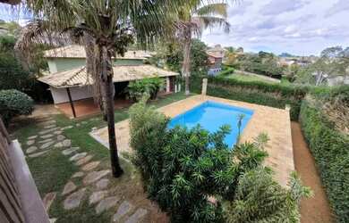 Imagem: A casa em condomínio possui 4 Dormitórios, 4 Banheiros, 5