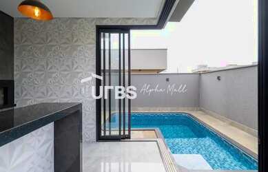 Imagem: A casa em condomínio possui 3 Dormitórios, 4 Banheiros, 2