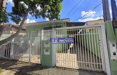 Imagem: A casa possui 3 Dormitórios, 2 Banheiros, 3 Vagas na garagem