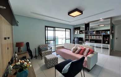 Imagem: O apartamento possui 3 Dormitórios, 2 Banheiros, 2 Vagas na