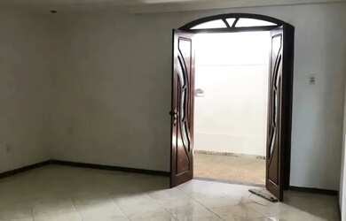 Imagem 15: Casa para aluguel possui 200 metros quadrados com 3 quartos em Monte Serrat...