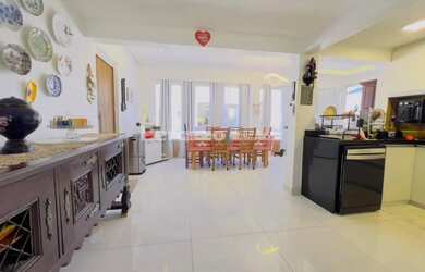 Imagem 8: BAIXOU!!! Ótima Casa no Condomínio Residencial Mônaco - Jardim Botânico Por R$ 1.000.000,0