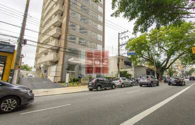 Imagem: O depósito possui 1 Vaga na garagem, 34m² de Área e está