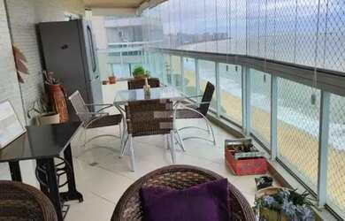 Imagem: O apartamento possui 4 Dormitórios, 3 Banheiros, 3 Vagas na