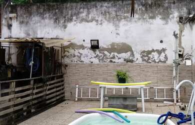 Imagem 9: Casarão com piscina. Piscina, Churrasqueira, VarandaeÁrea de serviço