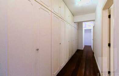 Imagem 9: Apartamento com 235.62 m², 4 quartos sendo 3 suítes à venda no bairro...