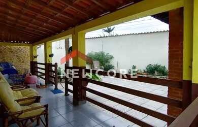 Imagem: A casa possui 3 Dormitórios, 3 Banheiros, 3 Vagas na garagem