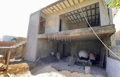 Imagem: A casa em condomínio possui 4 Dormitórios, 1 Banheiro, 4 Vagas