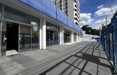 Imagem: O depósito possui 5 Vagas na garagem, 1.422m² de Área e