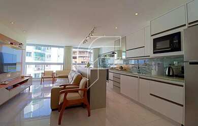 Imagem: O apartamento possui 3 Dormitórios, 2 Banheiros, 2 Vagas na