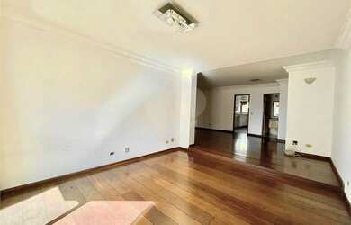 Imagem: O apartamento possui 4 Dormitórios, 3 Banheiros, 2 Vagas na