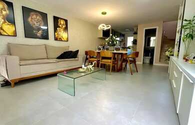 Imagem: A casa em condomínio possui 3 Dormitórios, 4 Banheiros, 2