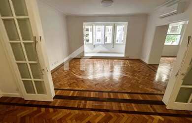 Imagem: O apartamento possui 3 Dormitórios, 3 Banheiros, 200m² de