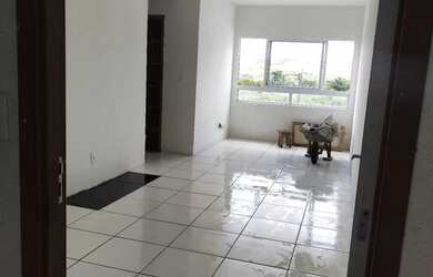 Imagem: O apartamento possui 2 Dormitórios, 1 Banheiro e 1 Vaga na