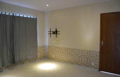 Imagem: A kitnet possui 1 Dormitório, 1 Banheiro e está localizado