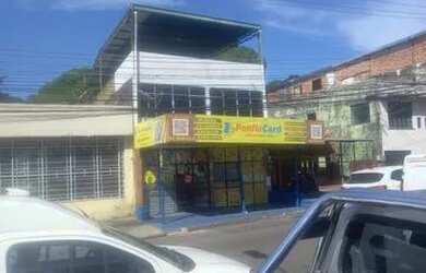 Imagem: A casa possui 4 Dormitórios, 2 Banheiros, 200m² de Área e