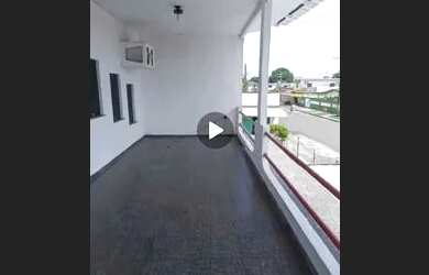 Imagem: A casa possui 3 Dormitórios, 4 Banheiros, 4 Vagas na garagem