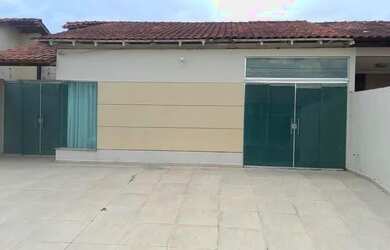 Imagem: A casa em condomínio possui 3 Dormitórios, 1 Banheiro, 3 Vagas