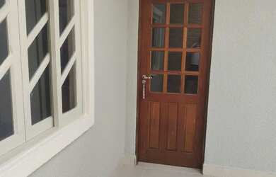 Imagem 2: Casas para aluguel. Varanda, Área de serviço, 50m² de Áreae2 Vagas...