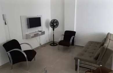 Imagem: O apartamento possui 1 Dormitório, 1 Banheiro, 1 Vaga na garagem