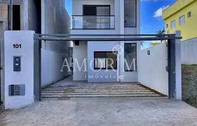 Imagem: A casa em condomínio possui 3 Dormitórios, 3 Banheiros, 2