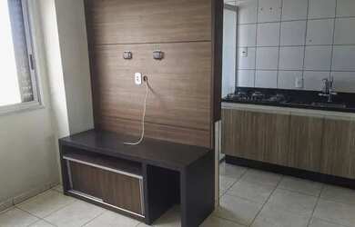 Imagem: O apartamento possui 2 Dormitórios, 1 Banheiro, 1 Vaga na garagem