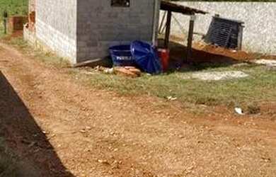 Imagem: A casa possui 2 Dormitórios, 1 Banheiro, 3 Vagas na garagem