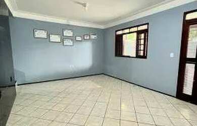 Imagem: A casa possui 2 Dormitórios, 2 Banheiros, 1 Vaga na garagem