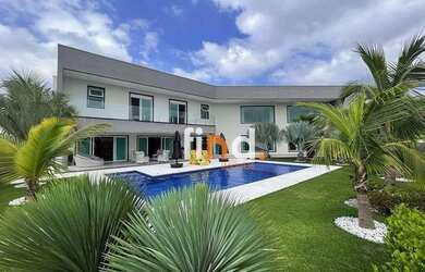 Imagem: A casa em condomínio possui 4 Dormitórios, 5 Banheiros, 5