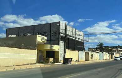 Imagem 1: Galpão. 250m² de Áreae5 Vagas na garagem