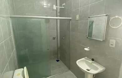 Imagem: A casa possui 3 Dormitórios, 2 Banheiros, 1 Vaga na garagem