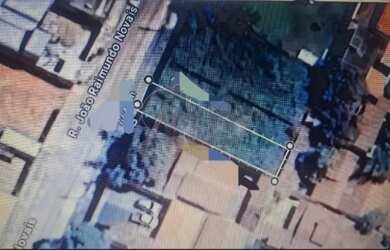 Imagem: O terreno possui 180m² de Área e está localizado em Centro