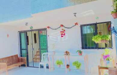 Imagem: A casa possui 3 Dormitórios, 2 Banheiros, 1 Vaga na garagem