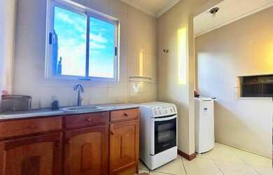 Imagem 5: Apartamento dois dormitórios com sacada e box de garagem em Camobi